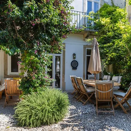 Ferienhaus Garden Mansion In Historic Center By Lovelystay *