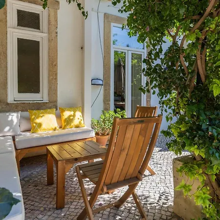 בית נופש Garden Mansion In Historic Center By Lovelystay *