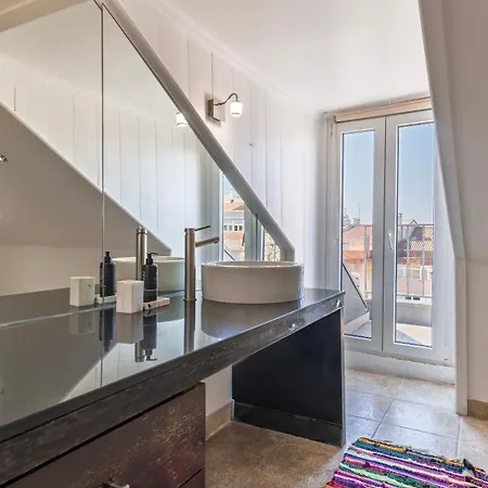 בית נופש Garden Mansion In Historic Center By Lovelystay ליסבון