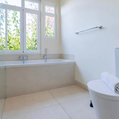 Garden Mansion In Historic Center By Lovelystay בית נופש *