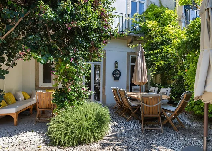 Ferienhaus Garden Mansion In Historic Center By Lovelystay *