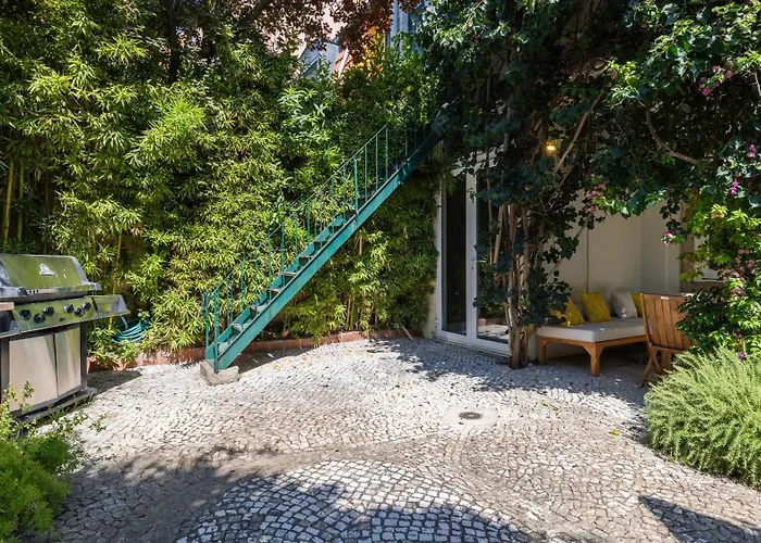 Garden Mansion In Historic Center By Lovelystay Ferienhaus *