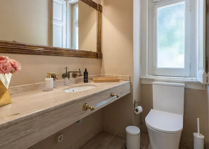 Garden Mansion In Historic Center By Lovelystay Lissabon