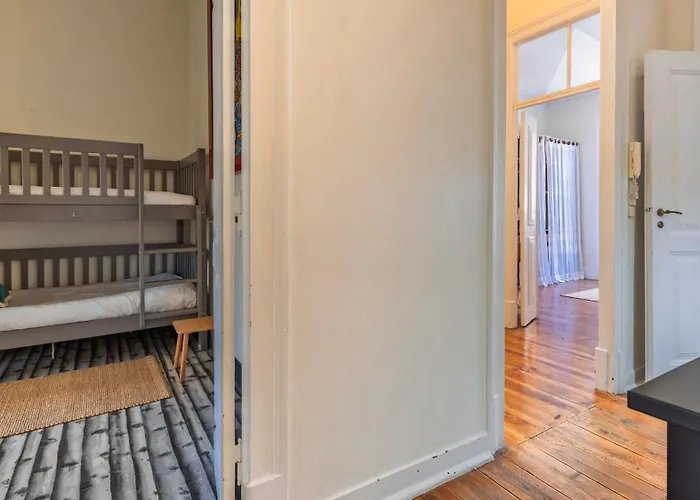 Ferienhaus Garden Mansion In Historic Center By Lovelystay Lissabon