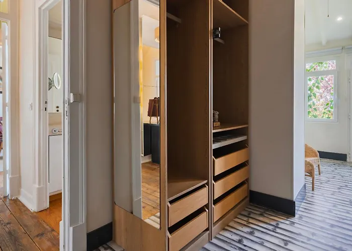 Ferienhaus Garden Mansion In Historic Center By Lovelystay Lissabon