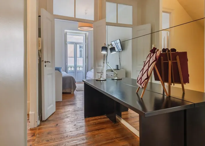 Ferienhaus Garden Mansion In Historic Center By Lovelystay Lissabon