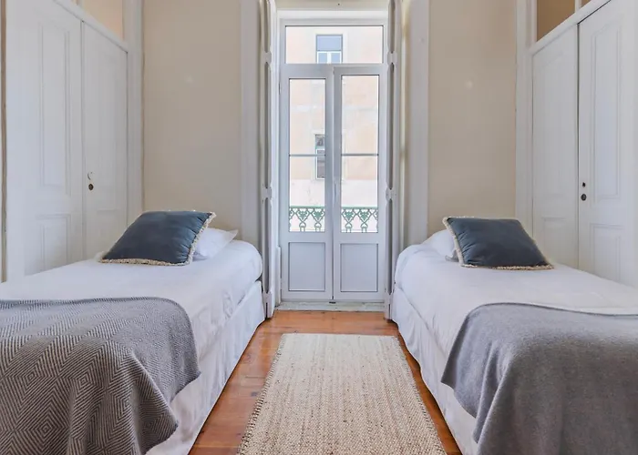 Garden Mansion In Historic Center By Lovelystay Ferienhaus