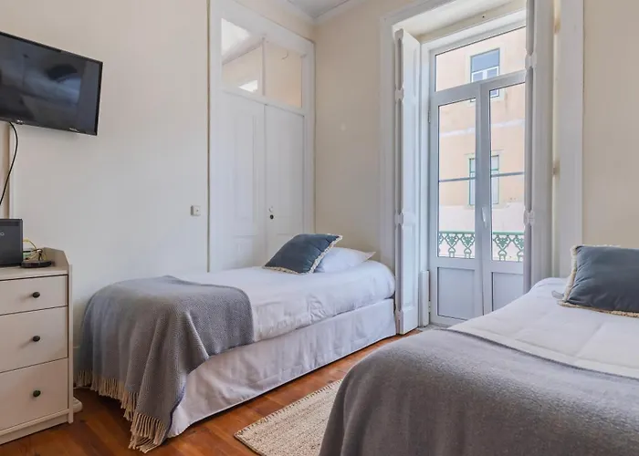 Garden Mansion In Historic Center By Lovelystay Ferienhaus