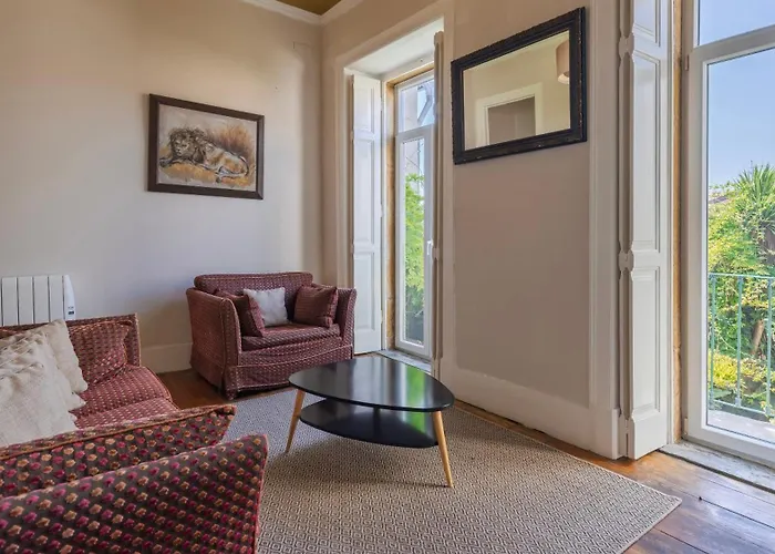 Ferienhaus Garden Mansion In Historic Center By Lovelystay Lissabon