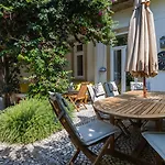 Garden Mansion In Historic Center By Lovelystay *