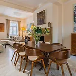Garden Mansion In Historic Center By Lovelystay Lisboa